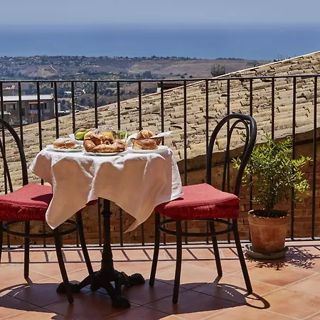 Della Posta Vecchia Alojamento de Acomodação e Pequeno-almoço 3*