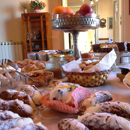 Della Posta Vecchia Bed & Breakfast